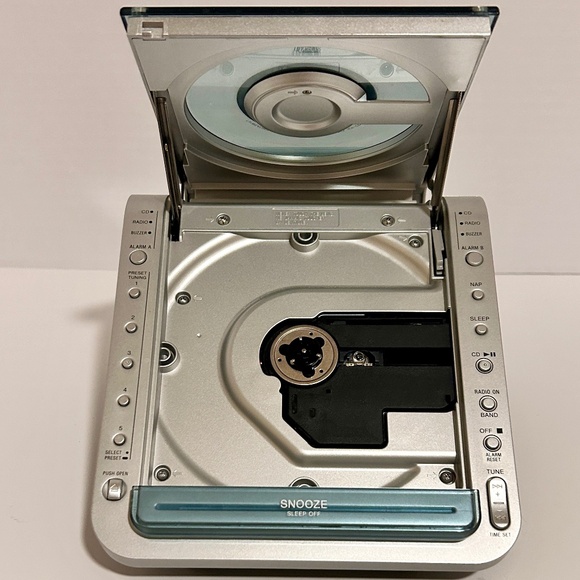 Vintage SONY Dream Machine ICF-CD855V - Picture 3 of 11